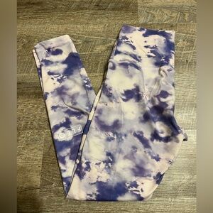 Fleo Purple Tie-Dye El Toro 25” Leggings size Medium